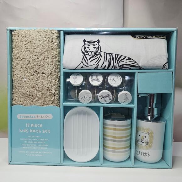 BubbleBee Bath Co. 17 piece Kids Safari Bath Set  NWT - Picture 1 of 7
